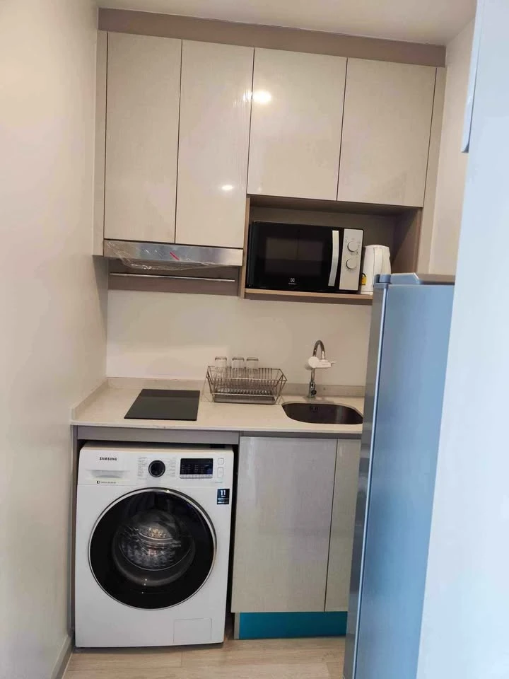 KnightsBridge Prime Sathorn for rent, high floor, furnished + appliances, reserve now.