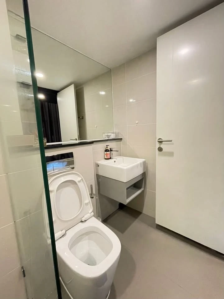 Knightsbridge Prime Sathorn, high floor, ready to move in, spacious and comfortable. Hurry and book now, don't miss out!