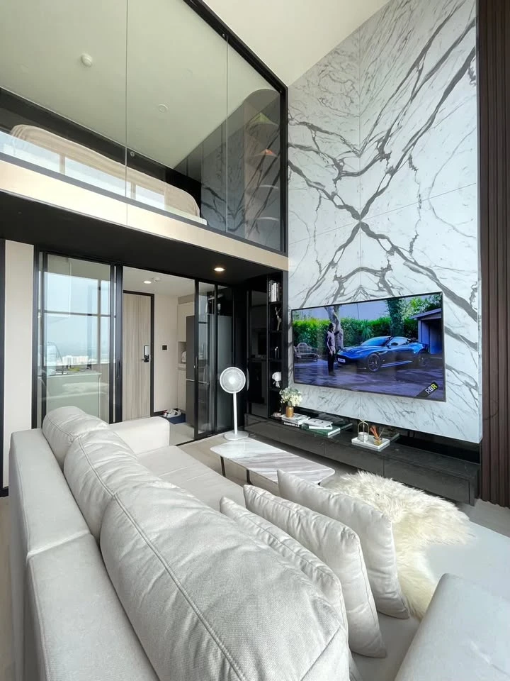 Knightsbridge Prime Sathorn, high floor, ready to move in, spacious and comfortable. Hurry and book now, don't miss out!