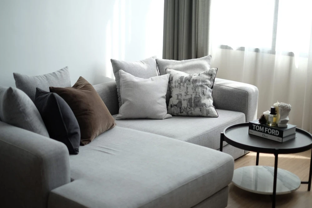 Knightsbridge Prime Sathorn for rent, very high floor room, decorated in Modern Contemporary style, must reserve.