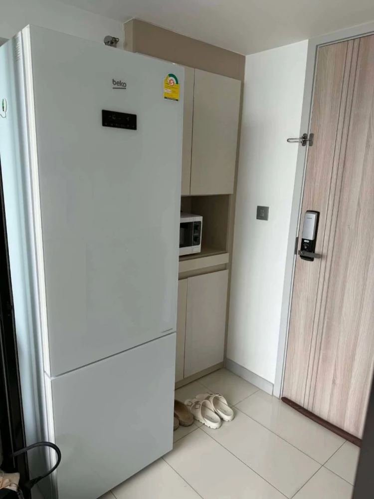 For rent: KnightsBridge Prime Sathorn, high ceilings, spacious, fully furnished, prime location, beautiful view. Book now!