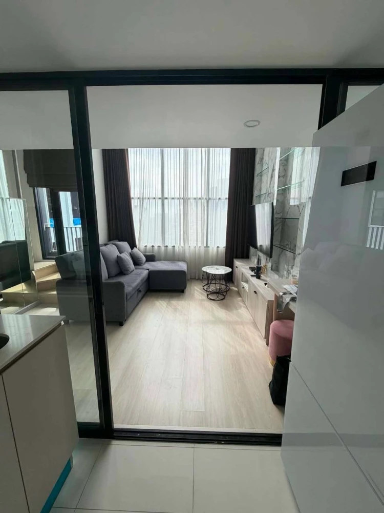 For rent: KnightsBridge Prime Sathorn, high ceilings, spacious, fully furnished, prime location, beautiful view. Book now!