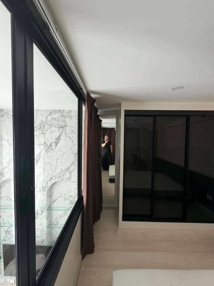 For rent: KnightsBridge Prime Sathorn, high ceilings, spacious, fully furnished, prime location, beautiful view. Book now!