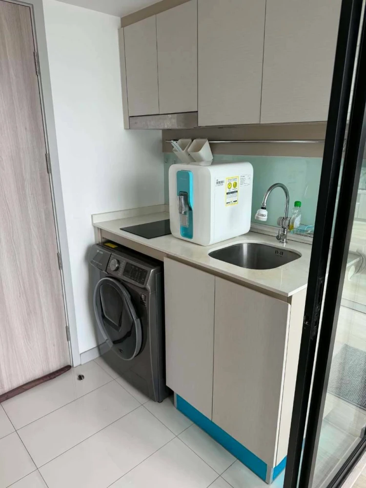 For rent: KnightsBridge Prime Sathorn, high ceilings, spacious, fully furnished, prime location, beautiful view. Book now!