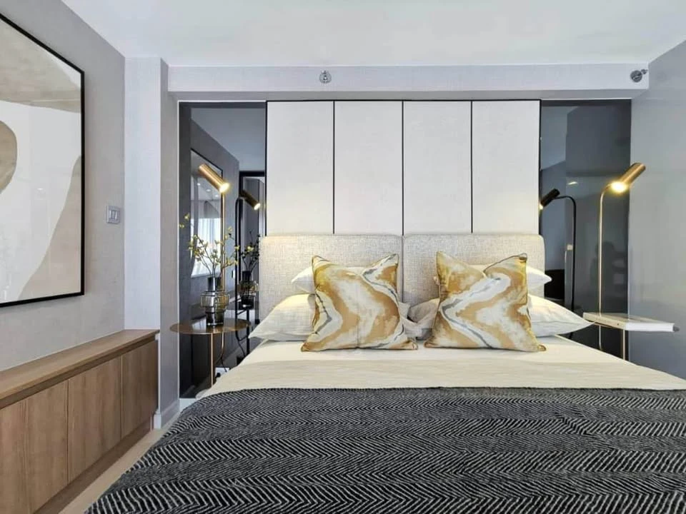 For rent: KnightsBridge Prime Sathorn, beautifully decorated room, high ceiling, airy, fully furnished, book now.