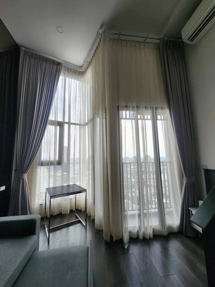 For rent: KnightsBridge Space Rachayothin, 22nd floor, fully furnished, ready to move in. Book now!