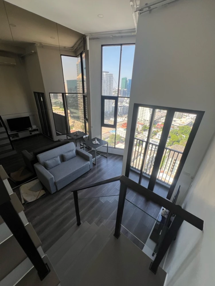 For rent: KnightsBridge Space Rachayothin, 22nd floor, fully furnished, ready to move in. Book now!