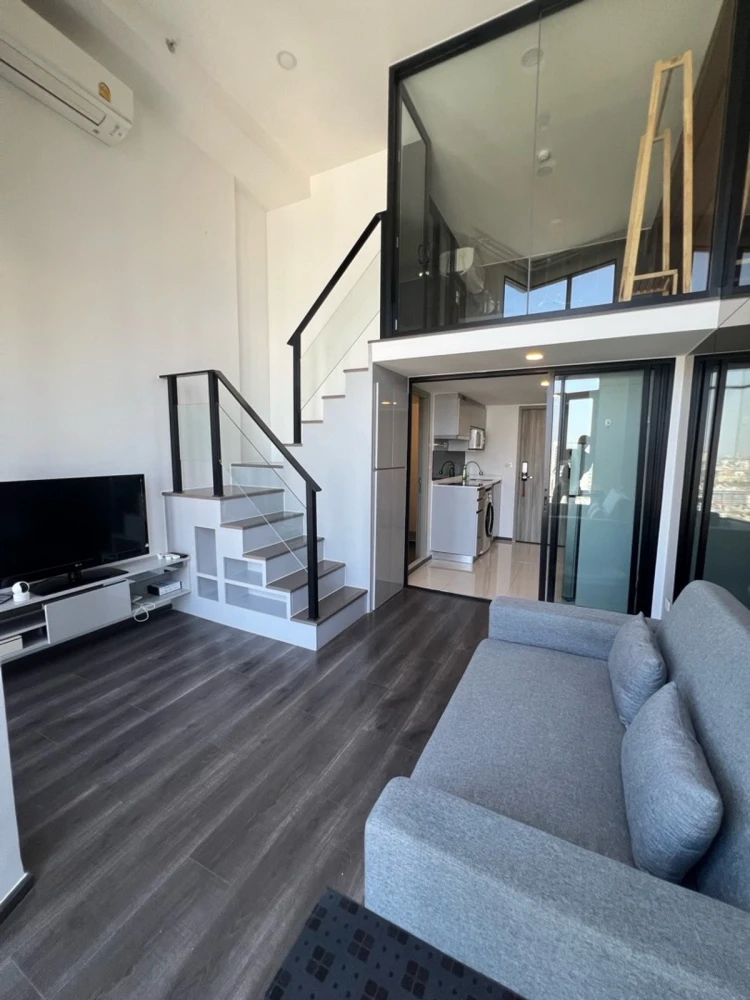 For rent: KnightsBridge Space Rachayothin, 22nd floor, fully furnished, ready to move in. Book now!
