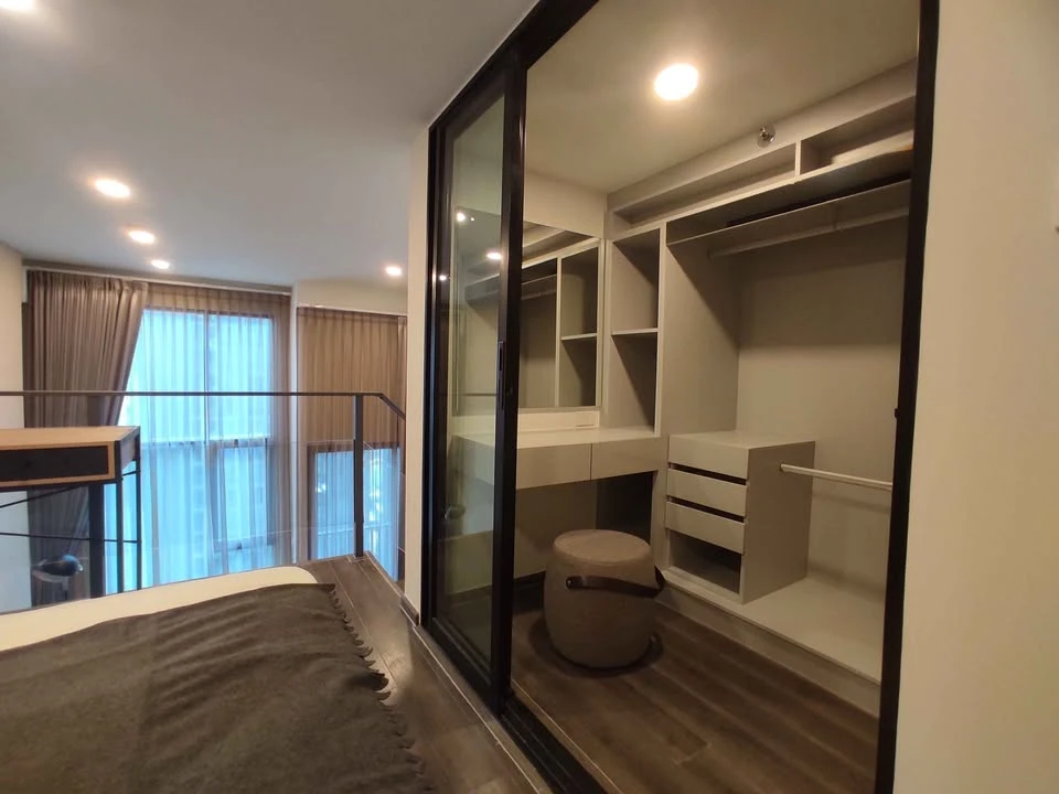KnightsBridge Space Rama 9 for rent, a comfortable room with high ceilings, airy and spacious, fully furnished, beautiful view, reserve now!