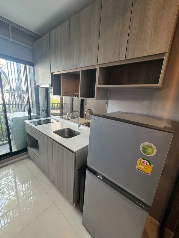 For rent: Knightsbridge Sukhumvit-Thepharak, 11th floor, fully furnished, very livable. Book now!