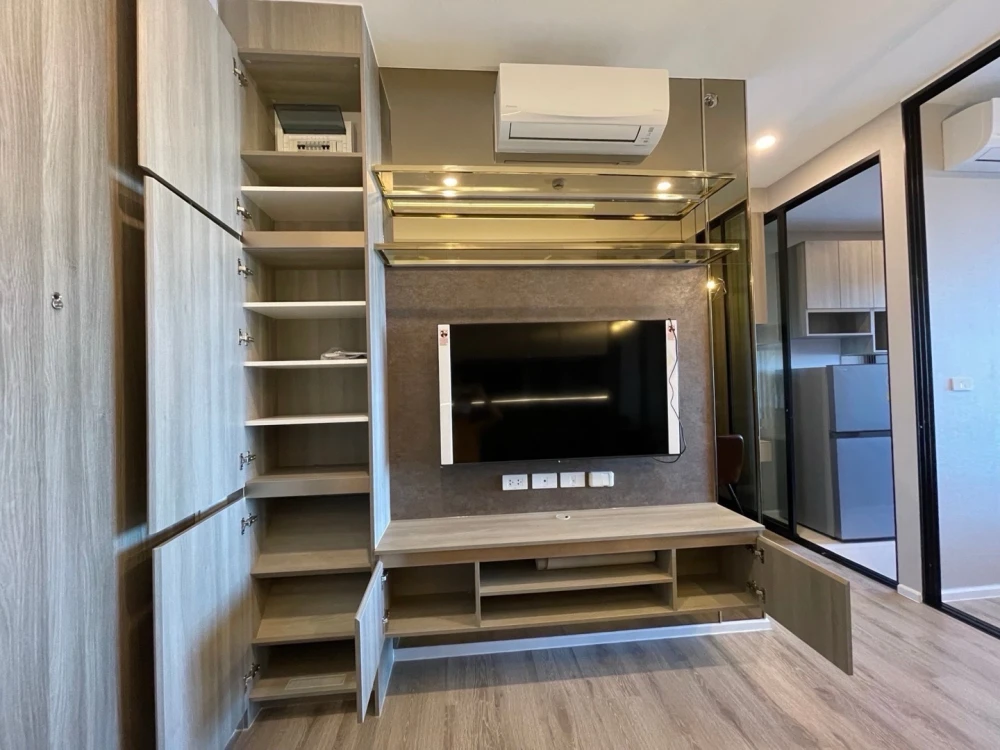 For rent: Knightsbridge Sukhumvit-Thepharak, 11th floor, fully furnished, very livable. Book now!