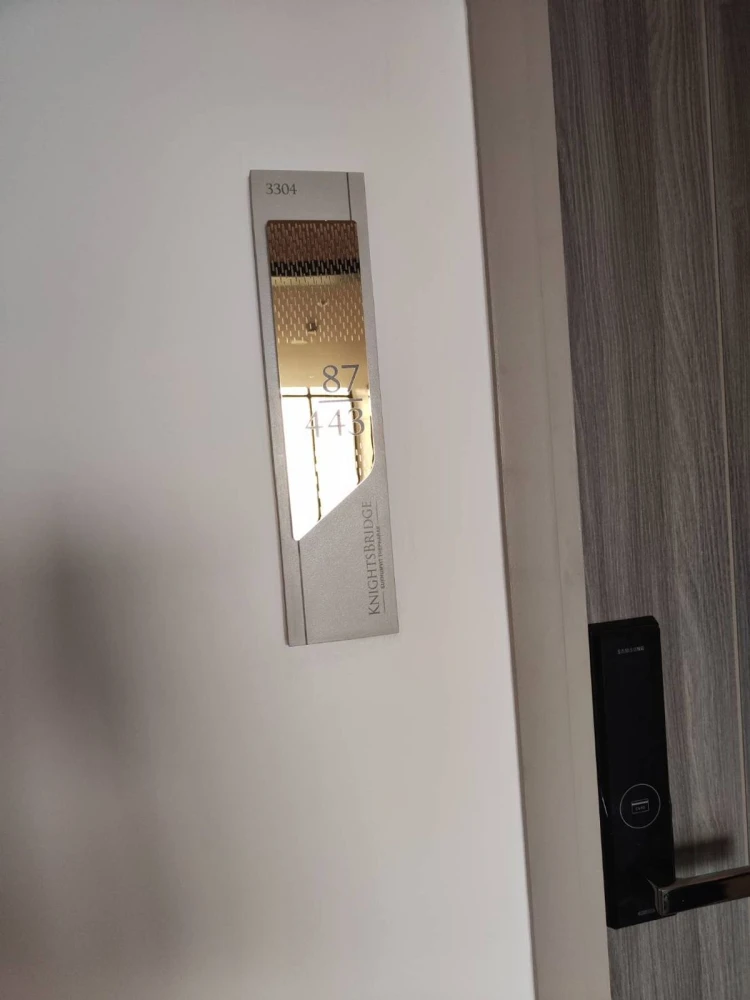 For rent: Knightsbridge Sukhumvit-Thepharak, 33rd floor, fully furnished, nice room, reserve now, urgent.