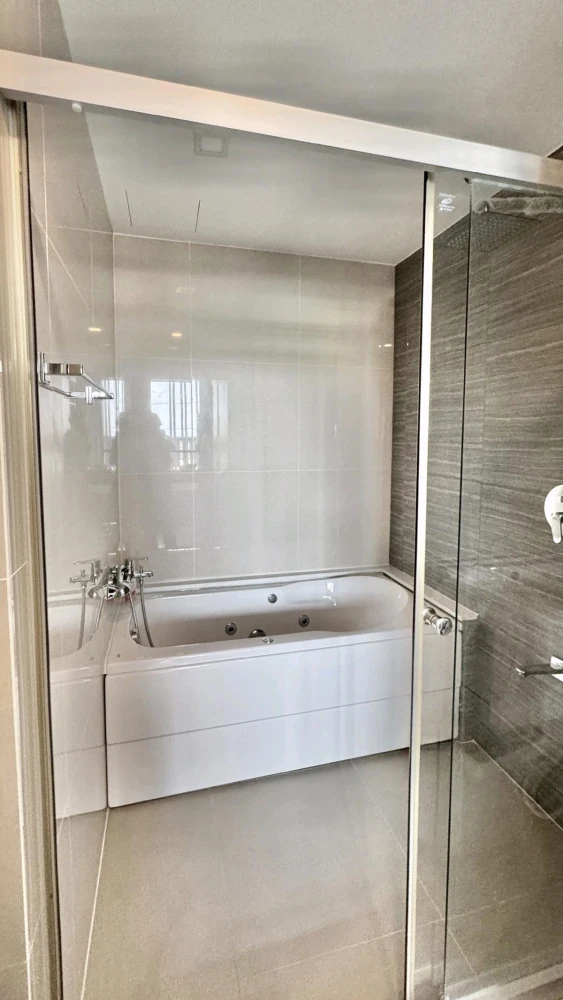 For rent: KnightsBridge The Ocean Sriracha, 2 bedrooms, 4th floor, fully furnished, interested, reserve now, urgent.