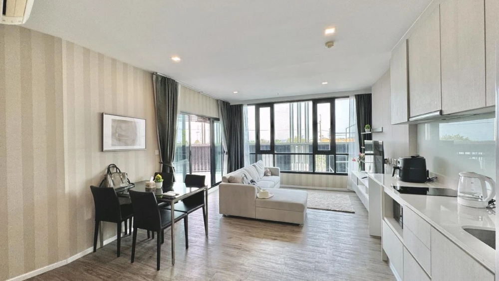 For rent: KnightsBridge The Ocean Sriracha, 2 bedrooms, 4th floor, fully furnished, interested, reserve now, urgent.