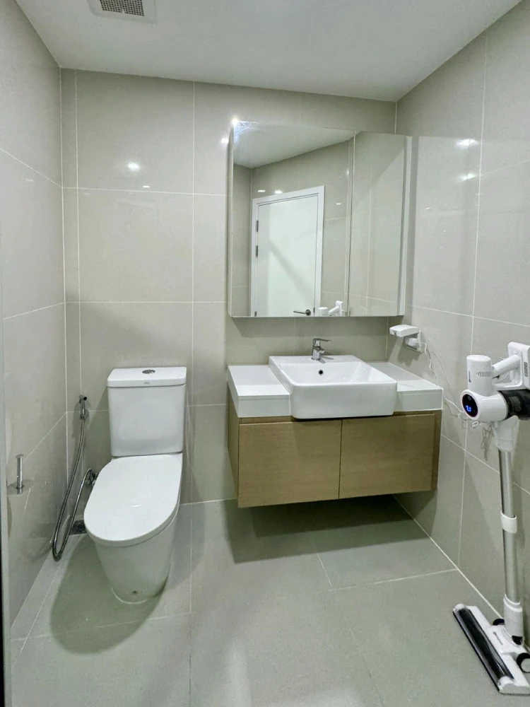 For rent: KnightsBridge The Ocean Sriracha, 2 bedrooms, 4th floor, fully furnished, interested, reserve now, urgent.