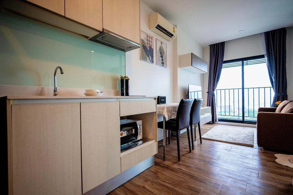 For rent: Knightsbridge the Ocean Sriracha, 20th floor, decorated in Japanese style, with a stunning sea view from the highest angle. You must get it!