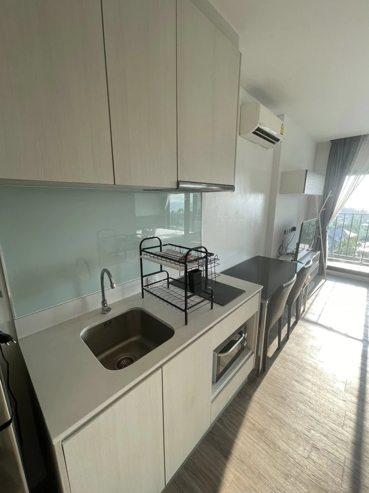 For rent: KnightsBridge The Ocean Sriracha. Spacious room with ample living space, complete amenities, and stunning ocean views. Don't miss out!