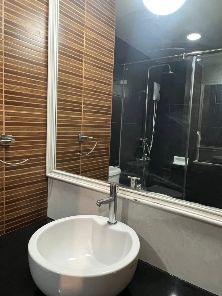 For rent: Kris Garden, 7th floor, facing the project, swimming pool view, complete electrical appliances, ready to move in with bags