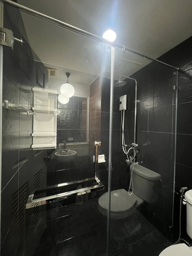 For rent: Kris Garden, 7th floor, facing the project, swimming pool view, complete electrical appliances, ready to move in with bags