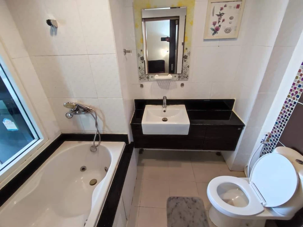 For rent: Ladda Condoview, beautifully decorated room with a cool theme, built-in headboard, fully furnished, beautiful view, reserve now!