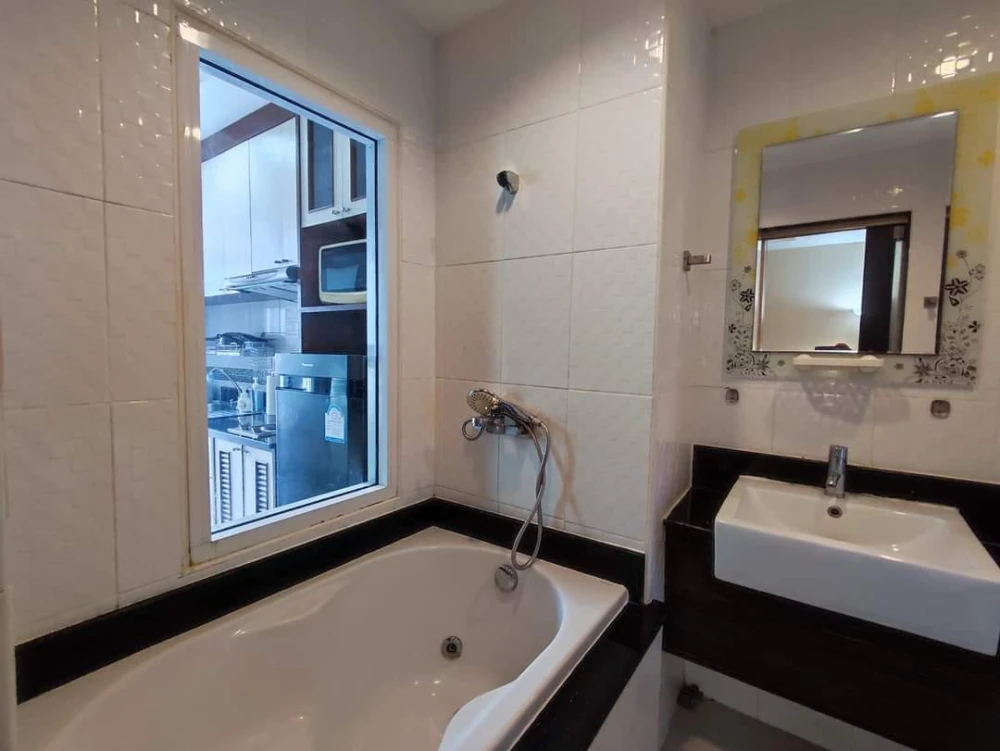 For rent: Ladda Condoview, beautifully decorated room with a cool theme, built-in headboard, fully furnished, beautiful view, reserve now!