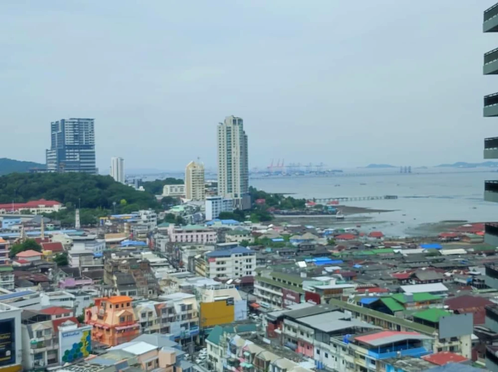 For rent: Ladda Condoview, beautifully decorated room with a cool theme, built-in headboard, fully furnished, beautiful view, reserve now!