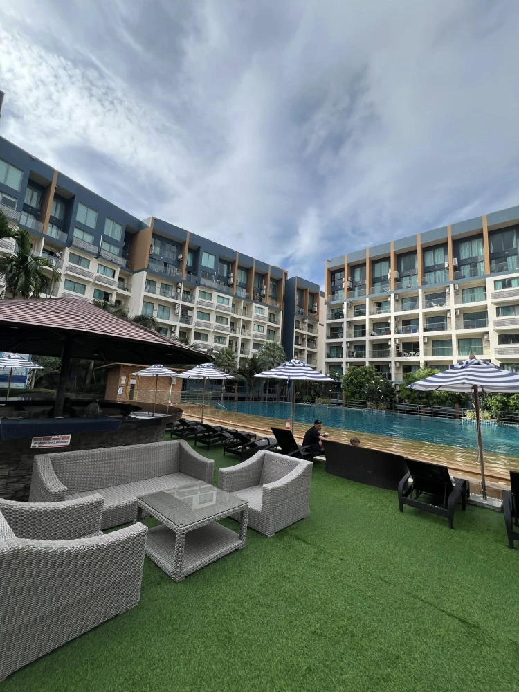 Laguna Beach Resort 2 rooms for rent, nice and comfortable, fully furnished and equipped with appliances, garden view, reserve now!