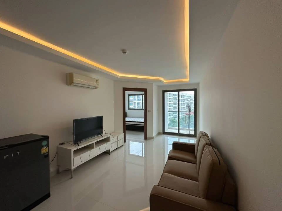 Laguna Beach Resort 3 - The Maldives for rent, 1 bedroom, 1 bathroom, 6th floor, fully furnished, beautiful swimming pool view, reserve now.