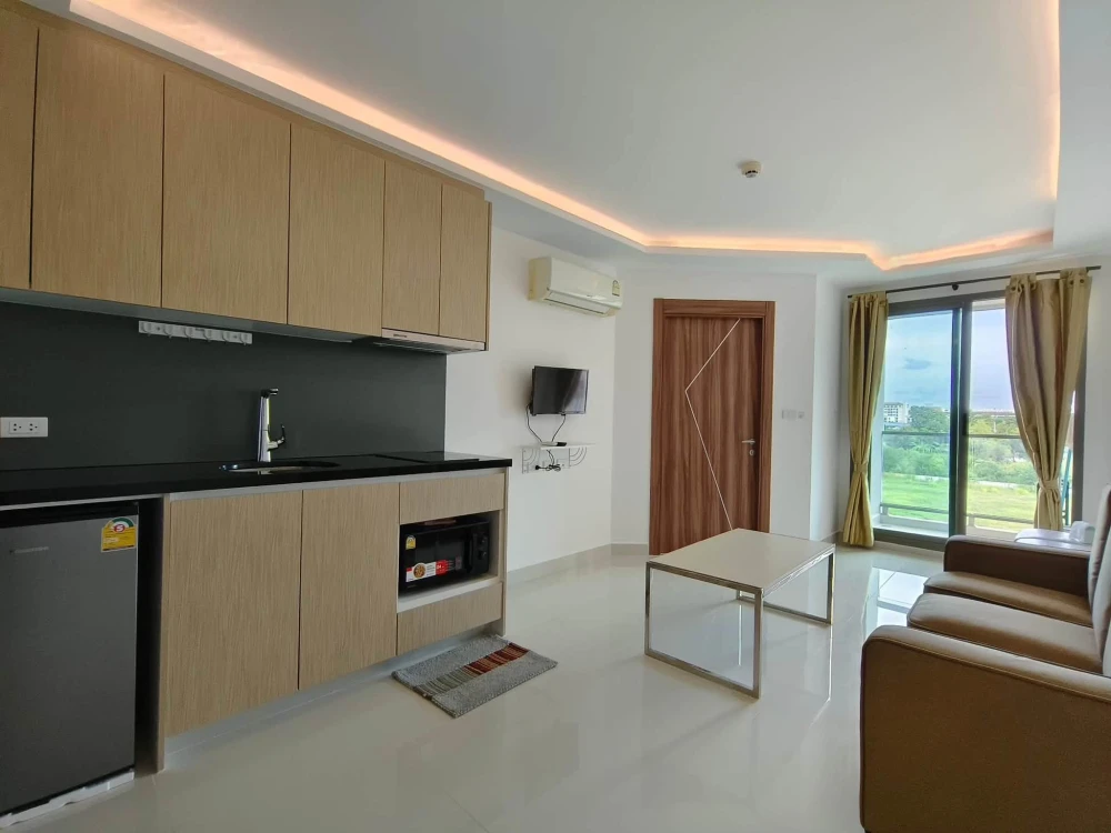 For rent: Laguna Beach Resort 3 - The Maldives, Building E, 1-bedroom unit (corner room), exterior view. Don't miss out!