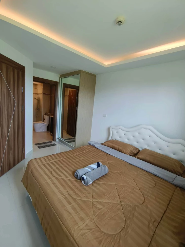 For rent: Laguna Beach Resort 3 - The Maldives, Building E, 1-bedroom unit (corner room), exterior view. Don't miss out!
