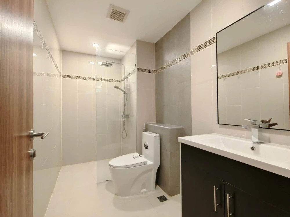 For rent: Laguna Beach Resort 3 - The Maldives, Building E, 1-bedroom unit (corner room), exterior view. Don't miss out!