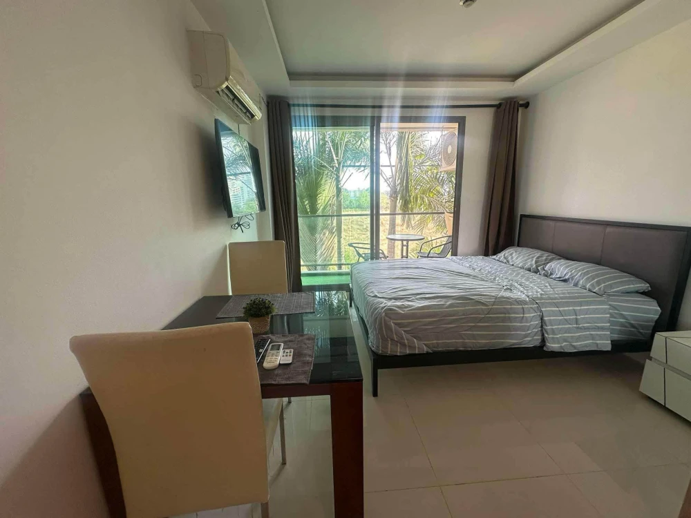For rent: Laguna Beach Resort 3 - The Maldives, Building E, Studio room, 2nd floor, exterior view. Don't miss out!