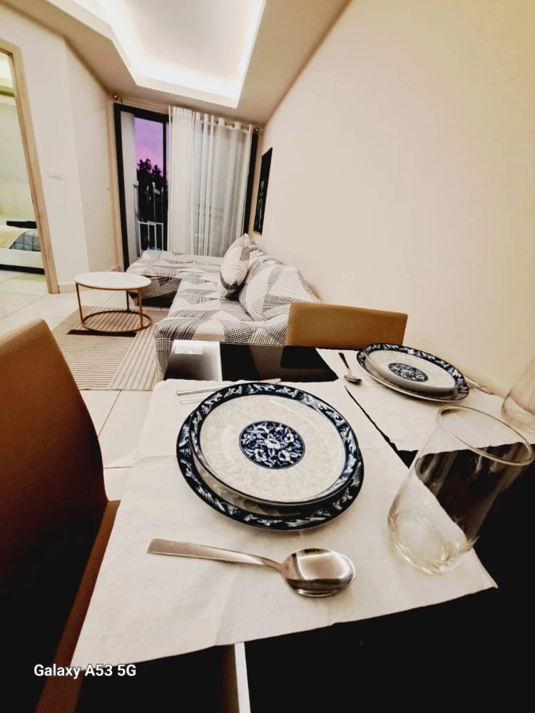 Laguna Beach Resort Jomtien for rent, nice room, comes with furniture and washing machine. Good like this, hurry and reserve now.