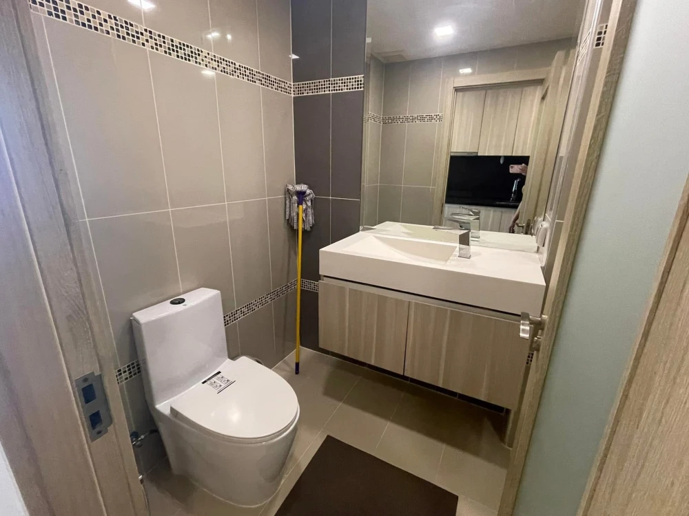 For rent Laguna Beach Resort Jomtien Studio room, good location, beautiful view, not blocked, hurry and book now!