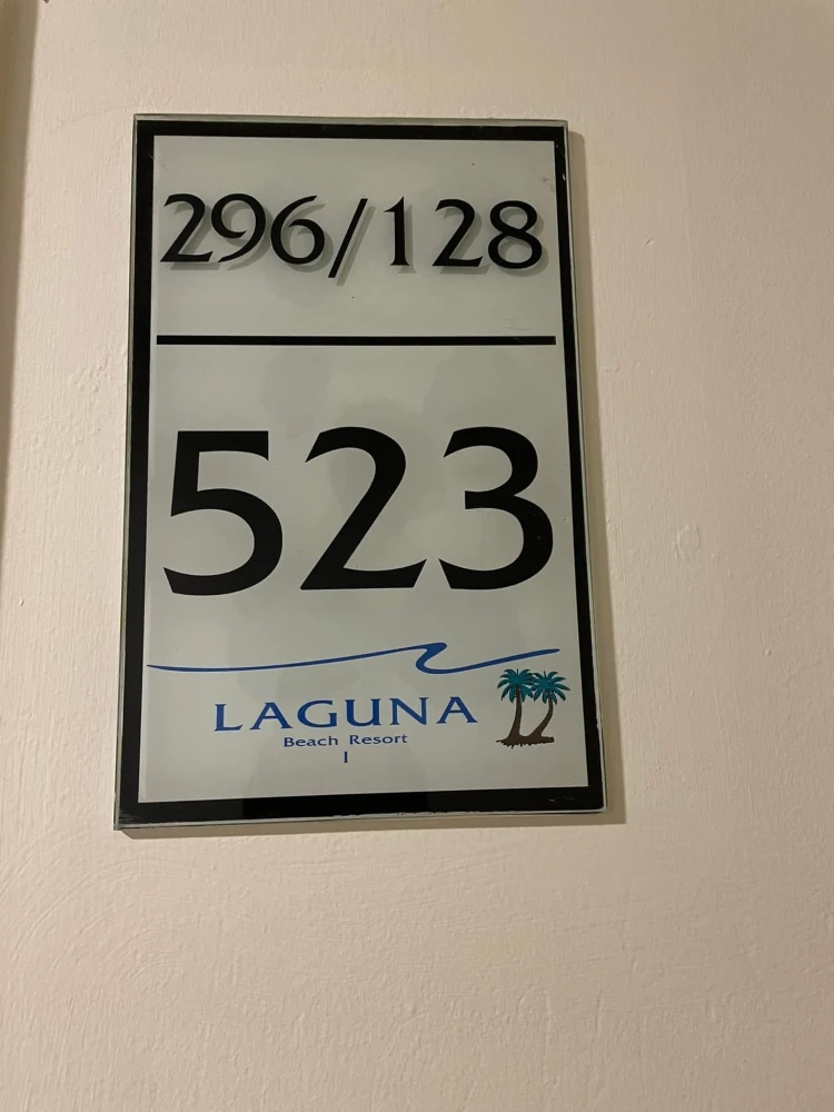 For rent Laguna Beach Resort Jomtien Studio room, good location, beautiful view, not blocked, hurry and book now!
