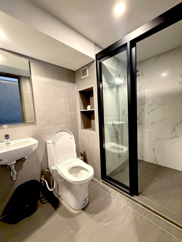 For Rent: Landmark @Grand Station – "Grand" unit on a high floor, north-facing. Offers the best view in the entire condominium—don't miss out!