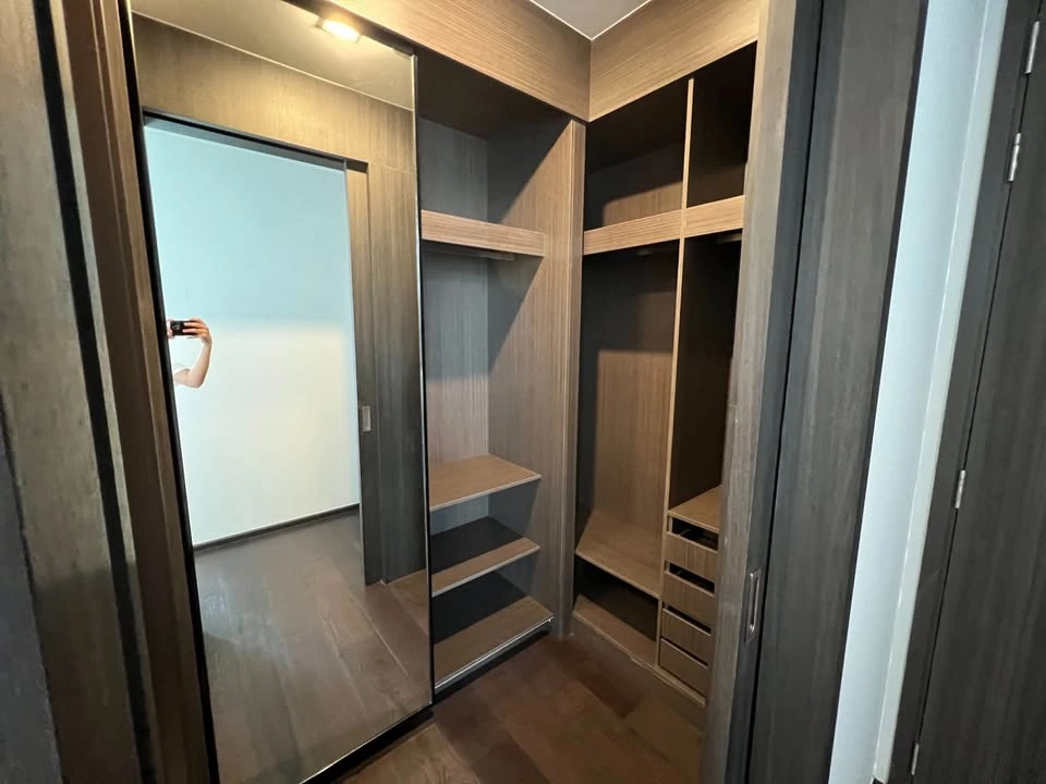 For rent: LAVIQ Sukhumvit 57, 23rd floor, spacious room, fully furnished, ready to move in. Interested? Hurry and reserve now!