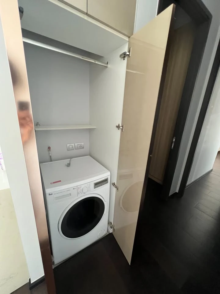 For rent: LAVIQ Sukhumvit 57, 23rd floor, spacious room, fully furnished, ready to move in. Interested? Hurry and reserve now!