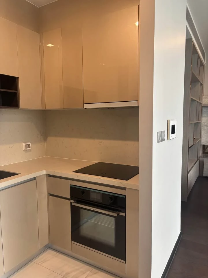 For rent: LAVIQ Sukhumvit 57, high floor, ready to move in, fully furnished + complete electrical appliances. Reserve now!