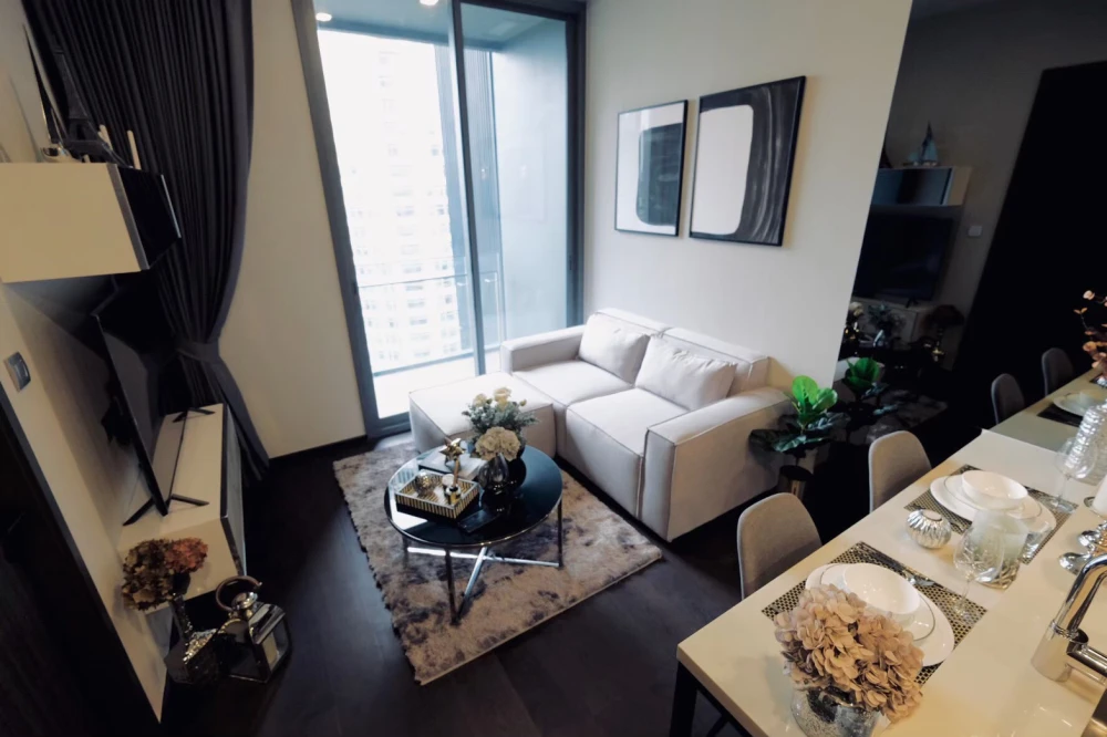 LAVIQ Sukhumvit 57 for rent – ​​a beautiful, fully furnished unit. Book now if interested.