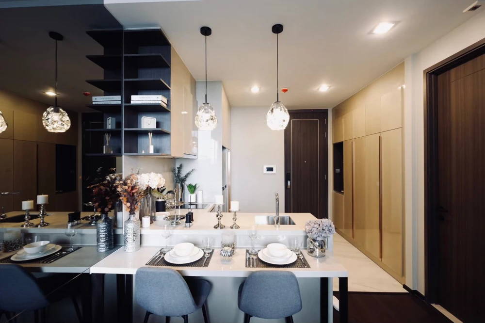 LAVIQ Sukhumvit 57 for rent – ​​a beautiful, fully furnished unit. Book now if interested.
