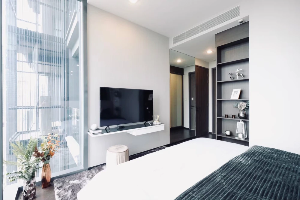 LAVIQ Sukhumvit 57 for rent – ​​a beautiful, fully furnished unit. Book now if interested.