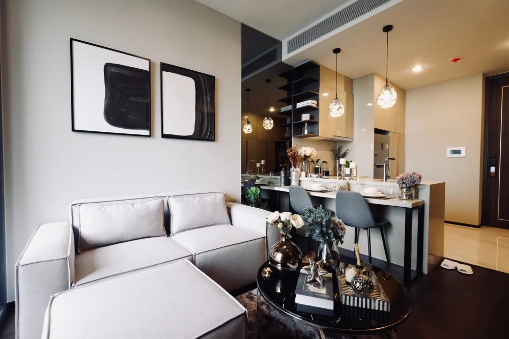 LAVIQ Sukhumvit 57 for rent – ​​a beautiful, fully furnished unit. Book now if interested.