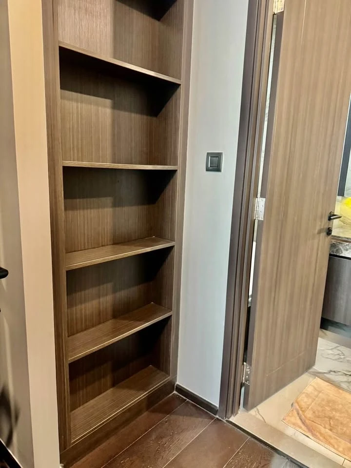 For rent: Laviq Sukhumvit 57, stylishly decorated, complete with electrical appliances, complete furniture, reserve now before it's gone.