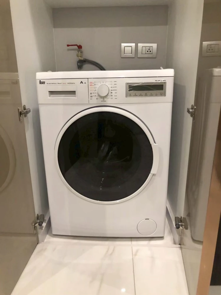 For rent: Laviq Sukhumvit 57, fully furnished apartment with complete amenities. Just bring your suitcase and move in! Don't wait!