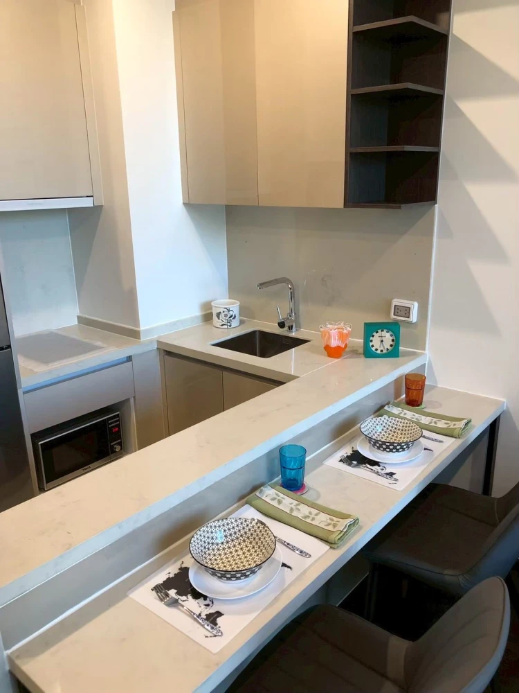 For rent: Laviq Sukhumvit 57, fully furnished apartment with complete amenities. Just bring your suitcase and move in! Don't wait!