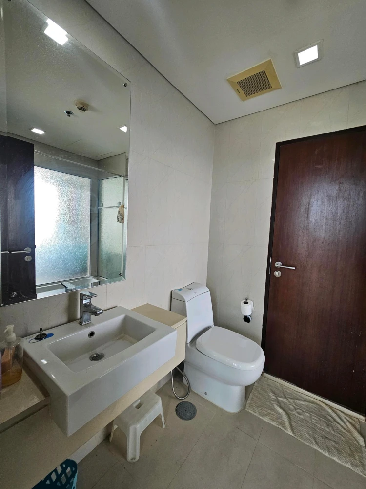 Le Luk Condominium for rent, 24th floor, beautiful view, corner unit, fully furnished. Book now, don't miss out!