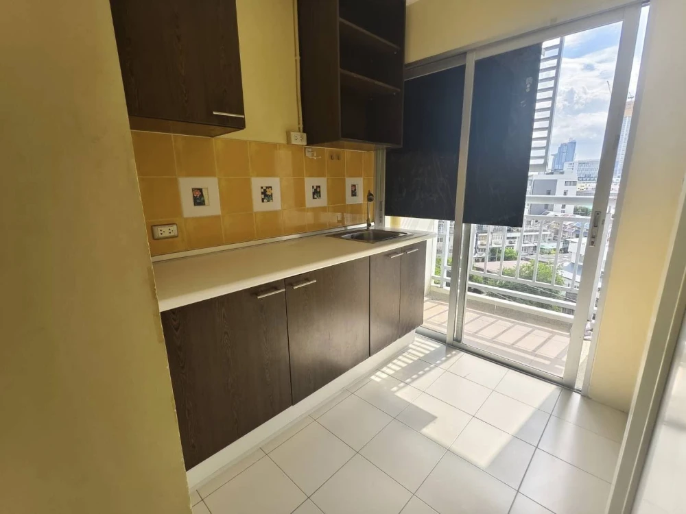 For rent: Le Rich Rama 3, 8th floor, stunning city view, spacious living space, hurry and grab it now!