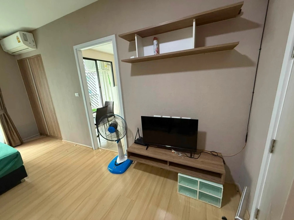 Lesto Condo Sukhumvit 113 for rent. The room is partitioned into separate, clearly defined zones. Amazing price! Book now, don't miss this opportunity