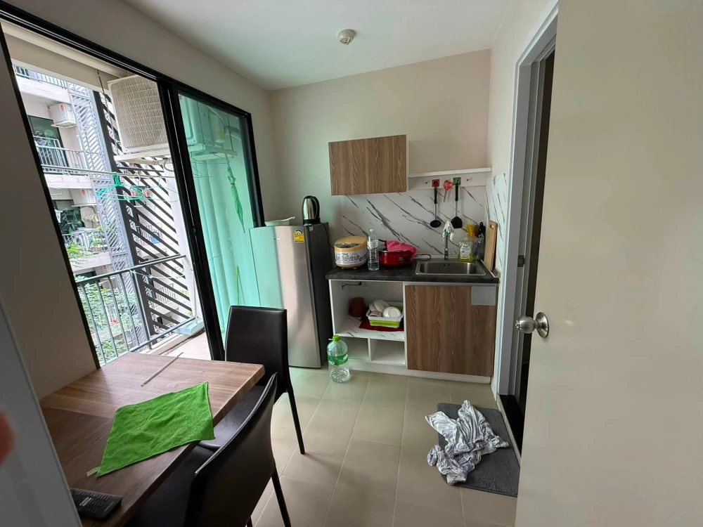 Lesto Condo Sukhumvit 113 for rent. The room is partitioned into separate, clearly defined zones. Amazing price! Book now, don't miss this opportunity